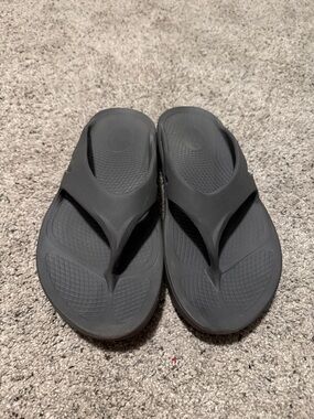 Oofos Ooriginal Sandal Slate Men’s 9 Women’s 11